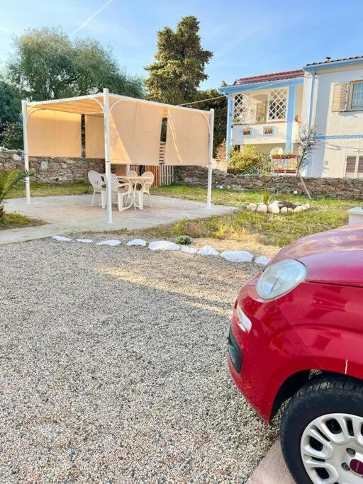 Casetta Bianca Con Giardino Posada  Exterior foto
